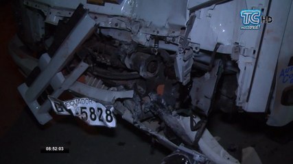 Camión se estrella contra una vivienda en el cantón Milagro