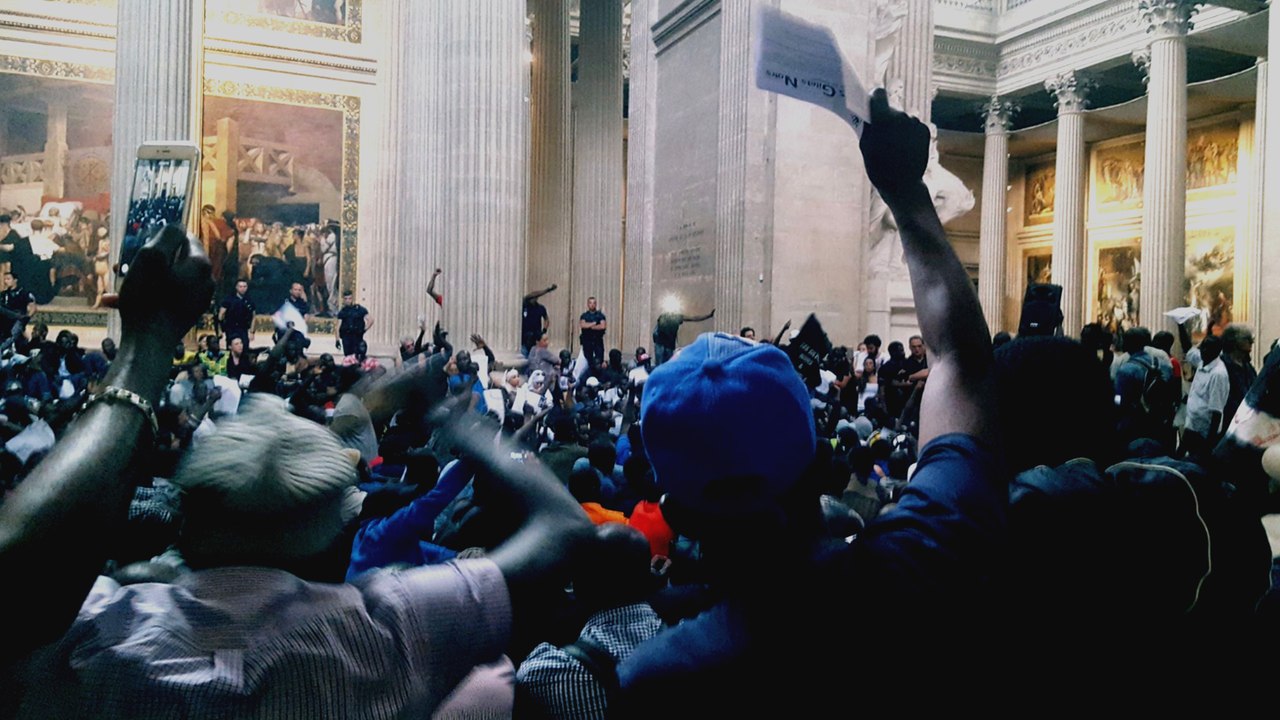 Occupation du Panthéon par des centaines de sans-papiers