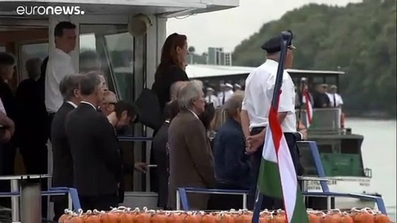 Dia de memorial no rio Danúbio