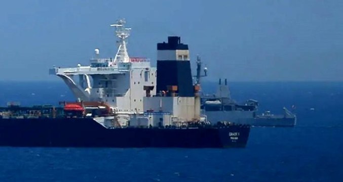 Cebelitarık polisi, İran tankerindeki 4 mürettebatı tutukladı