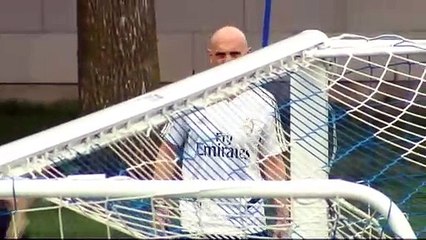 Zidane dejó la concentración por un asunto familiar