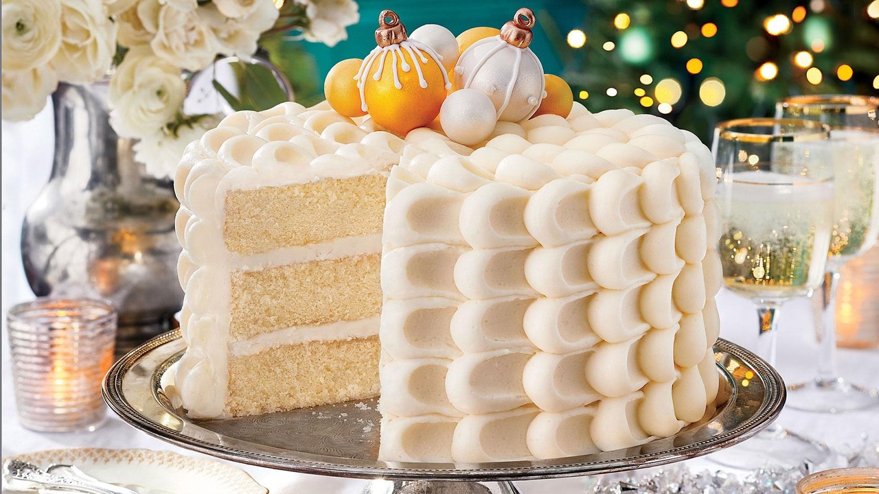 Snowy Vanilla Cake with Cream Cheese Buttercream
