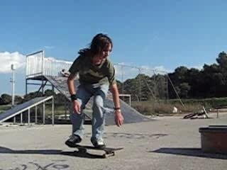 Ćiro - kickflip + BS 5-0