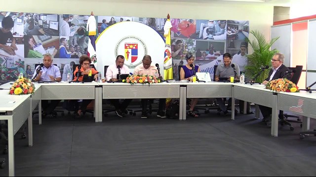 Euri Cabral: Hay esperanzas de un pacto entre Danilo y Leonel. Dios los ilumine “.