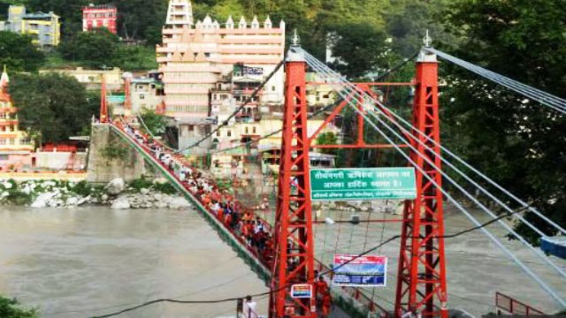 Rishikesh का Lakshman Jhula झूला बंद, 90 सालों बाद ऐसा क्या हुआ ? | वनइंडिया हिंदी