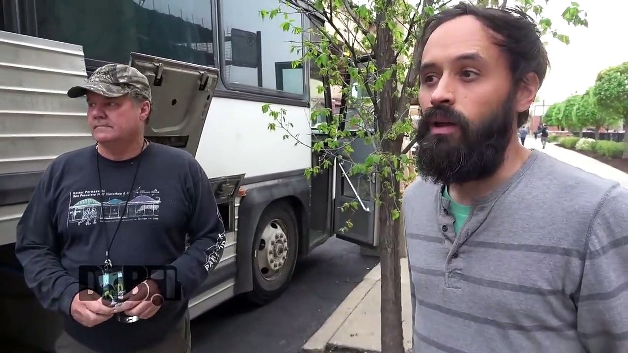 mewithoutYou - BUS INVADERS Ep. 1466