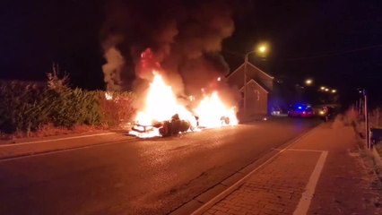 Deux voitures en feu à Montigny-le-Tilleul