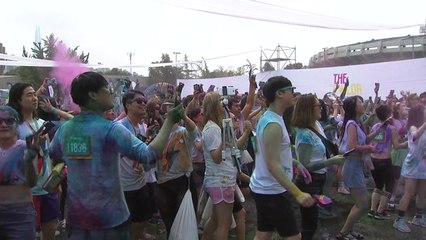 서핑·해바라기·이색 마라톤...후텁지근한 주말을 즐기는 방법 / YTN