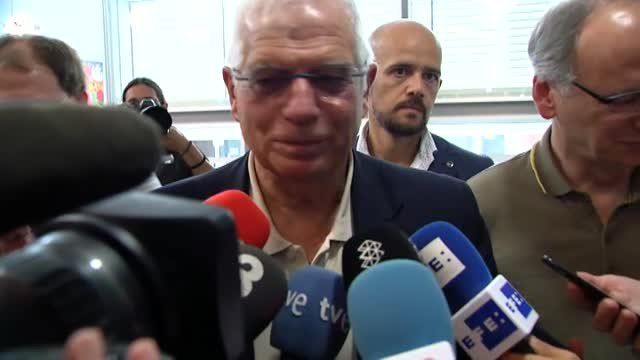 Borrell sobre la consulta en Podemos: Para conocer la opinión de la gente hay que preguntarle