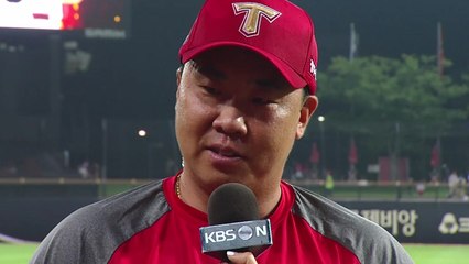 "이젠 안녕" '만루 사나이' 이범호 현역 은퇴 / YTN