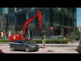 SHEMBET NDËRTESA E 'FAMSHME' PREJ XHAMI TE ISH STADIUMI QEMAL STAFA