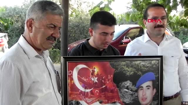 İZMİR AK Parti İzmir Milletvekili 15 Temmuz gazisini ziyaret etti