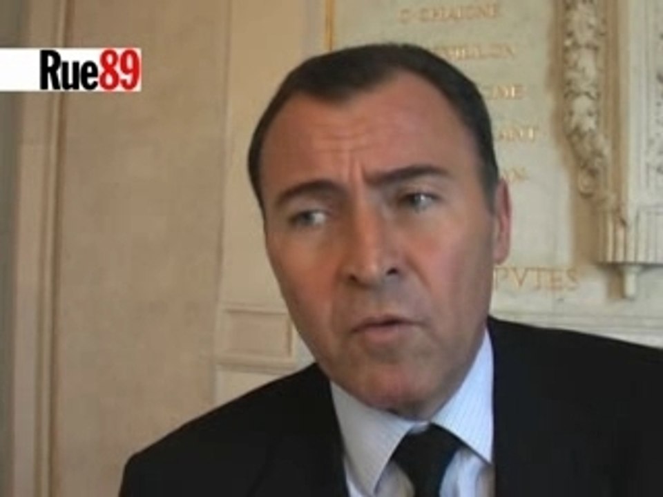 Le Président doit-il s'engager dans les municipales ?