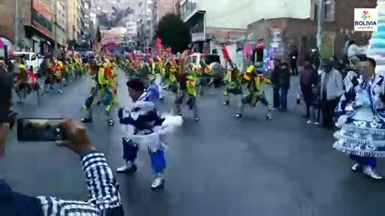 Cuando Tu Mujer Te Obliga A Bailar Morenada, Pero A Ti Te Gusta El Tinku