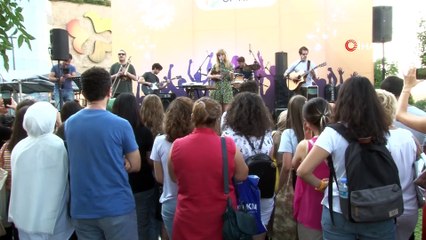 İzmir’de Nil İpek rüzgârı