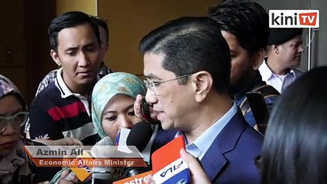 Azmin: Youths must prepare for new career challenges