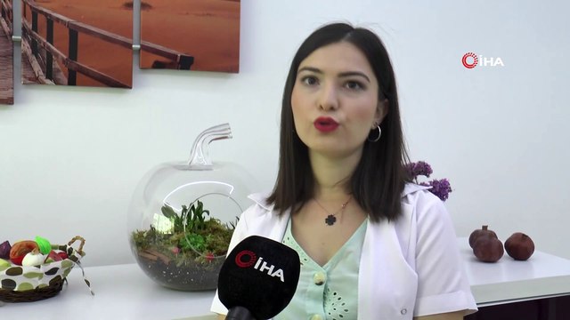 Diyetisyen Öznur Selek: 'Eğer dışarıda tüketmemiz gerekiyorsa mutlaka küçük boylarda, ekstra sos, şeker ya da krema içermeyen dondurmalar tercih edilirse sağlık açısından daha faydalı olduğunu düşünüyorum'
