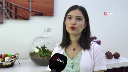 Diyetisyen Öznur Selek: 'Eğer dışarıda tüketmemiz gerekiyorsa mutlaka küçük boylarda, ekstra sos, şeker ya da krema içermeyen dondurmalar tercih edilirse sağlık açısından daha faydalı olduğunu düşünüyorum'