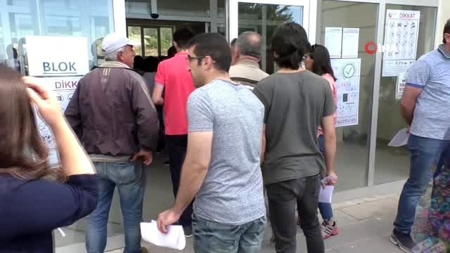 KPSS'de adaylar zamanla yarıştı