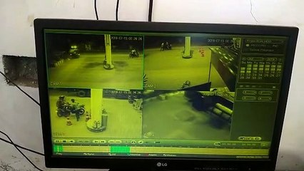 "எங்க கிட்டயே காசு கேப்பியா" பங்க் ஊழியர்களை வெட்டிய கும்பல்!-வீடியோ