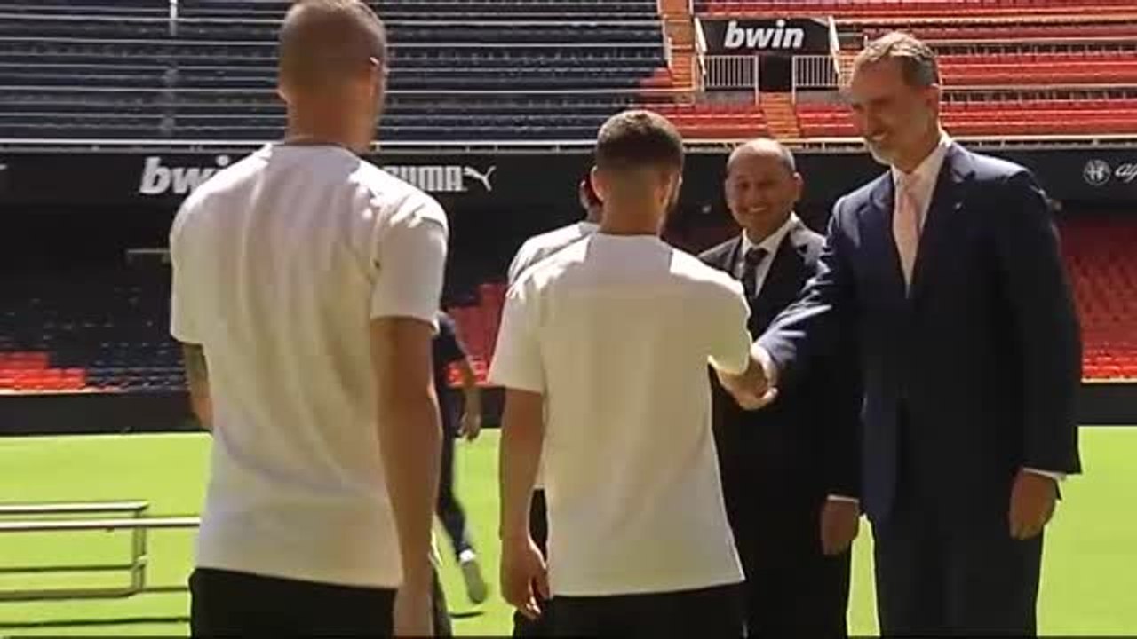 Felipe VI con el Valencia CF para celebrar su centenario