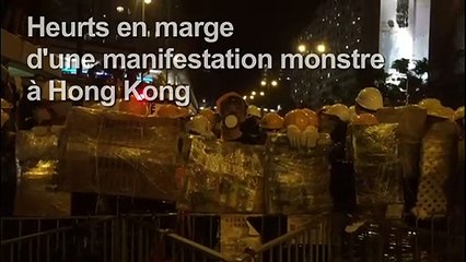 Hong Kong: manifestants et police face à face