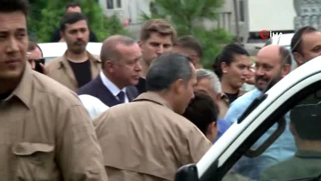 Cumhurbaşkanı Erdoğan, Çengelköy'de vatandaşlarla bir araya geldi