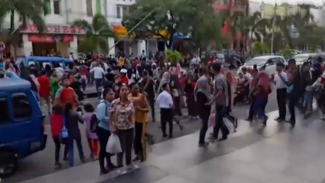 인니 몰루카제도 규모 7.3 지진...쓰나미 경보 없어 / YTN