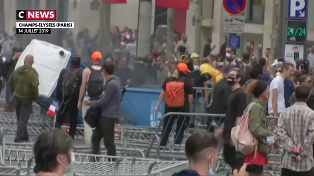 Les gilets jaunes ont manifesté sur les Champs-Élysées à l’issue du défilé du 14 juillet