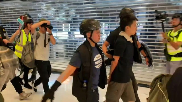Cresce tensão por protestos em Hong Kong
