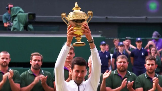 '기사회생' 조코비치, 페더러 꺾고 윔블던 2연패 / YTN