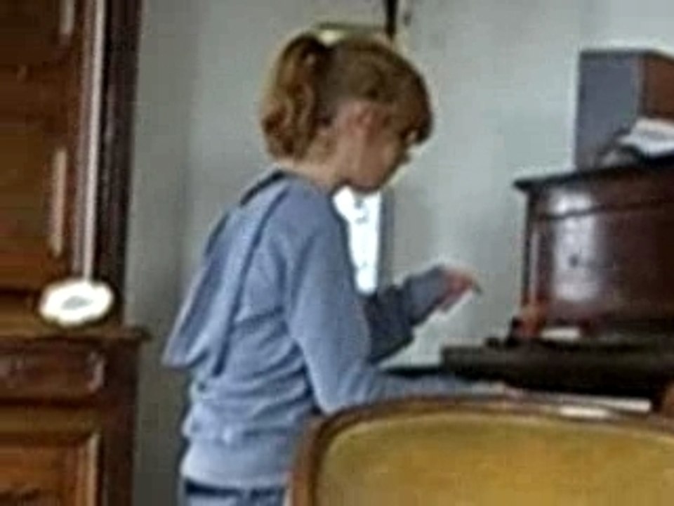 Sophie au piano