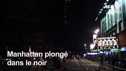 Panne d'électricité géante à Manhattan, Times Square dans le noir