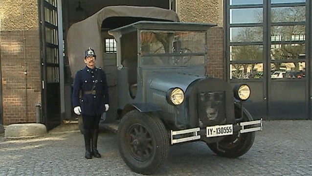 Classic Cars with Sirens: Police Museum in Berlin