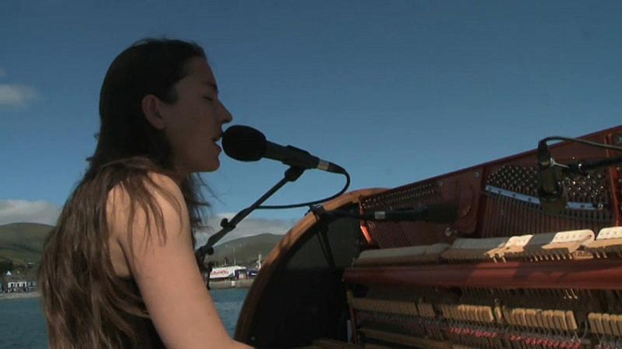 Segelnde Sängerin: Konzertsaal ist ihr Segelboot