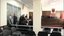 TIRANË- Gjykata ka lënë në burg tre të arrestuarit lidhur me vrasjen e Indrit Çelajt në Tiranë.