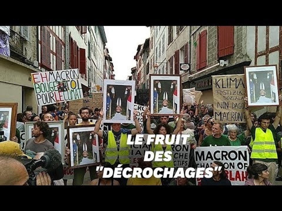 G7: à Bayonne, ces manifestants brandissent des portraits de Macron