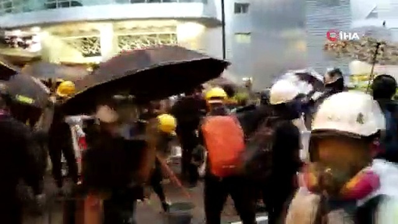 Hong Kong’da molotoflu eylem