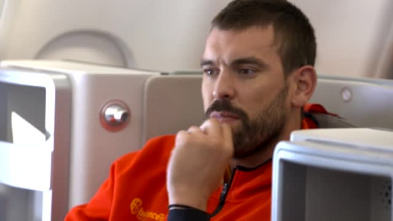 Pau Gasol se cuela en el avión de la Selección de Baloncesto rumbo al Mundial con un emotivo mensaje