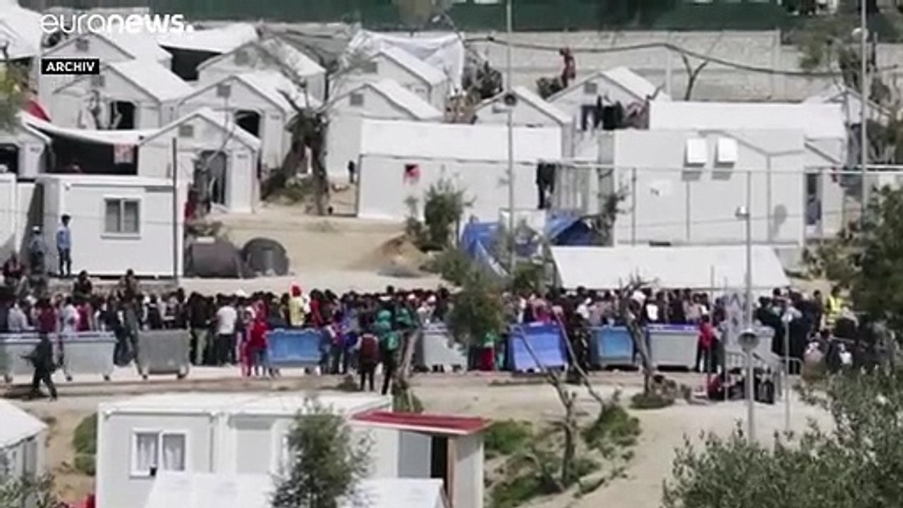 Flüchtlingslager Moria: Ein Toter bei Messerstecherei