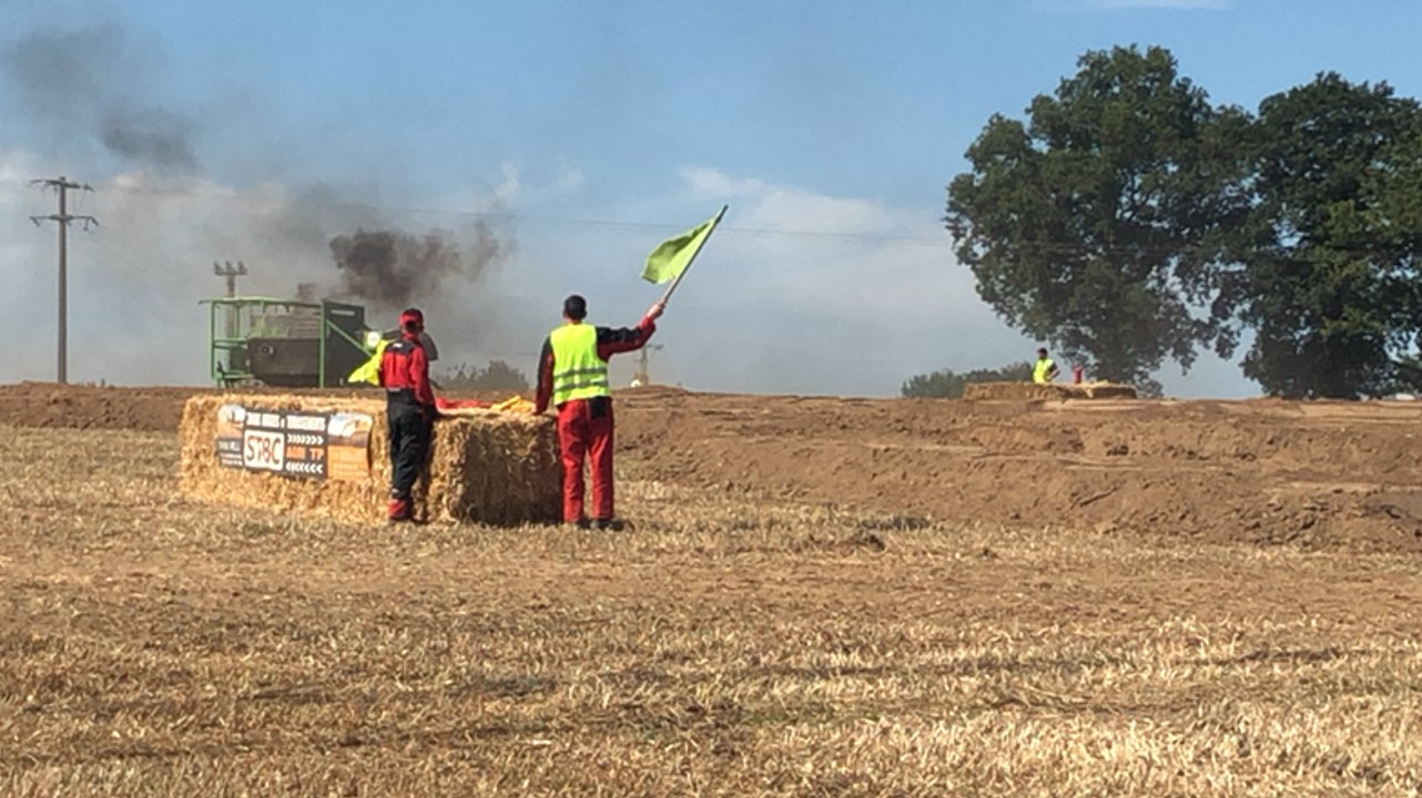 Montaudin. Le Moiss’Batt’Cross de Terre en fête : une course débridée de moissonneuses-batteuses