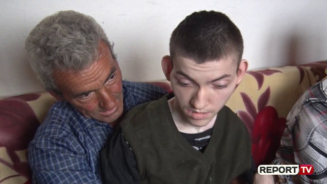 Report Tv -Varfëria është ulur këmbëkryq prej shumë vitesh në fshatin Orgjost të Kukësit.