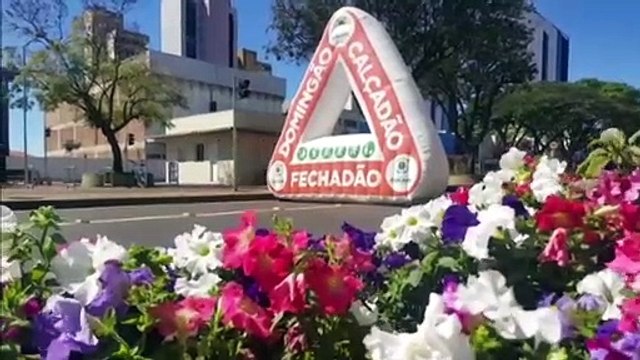 Com dia ensolarado e clima agradável, 'Domingão-Calçadão-Fechadão' é boa opção de lazer