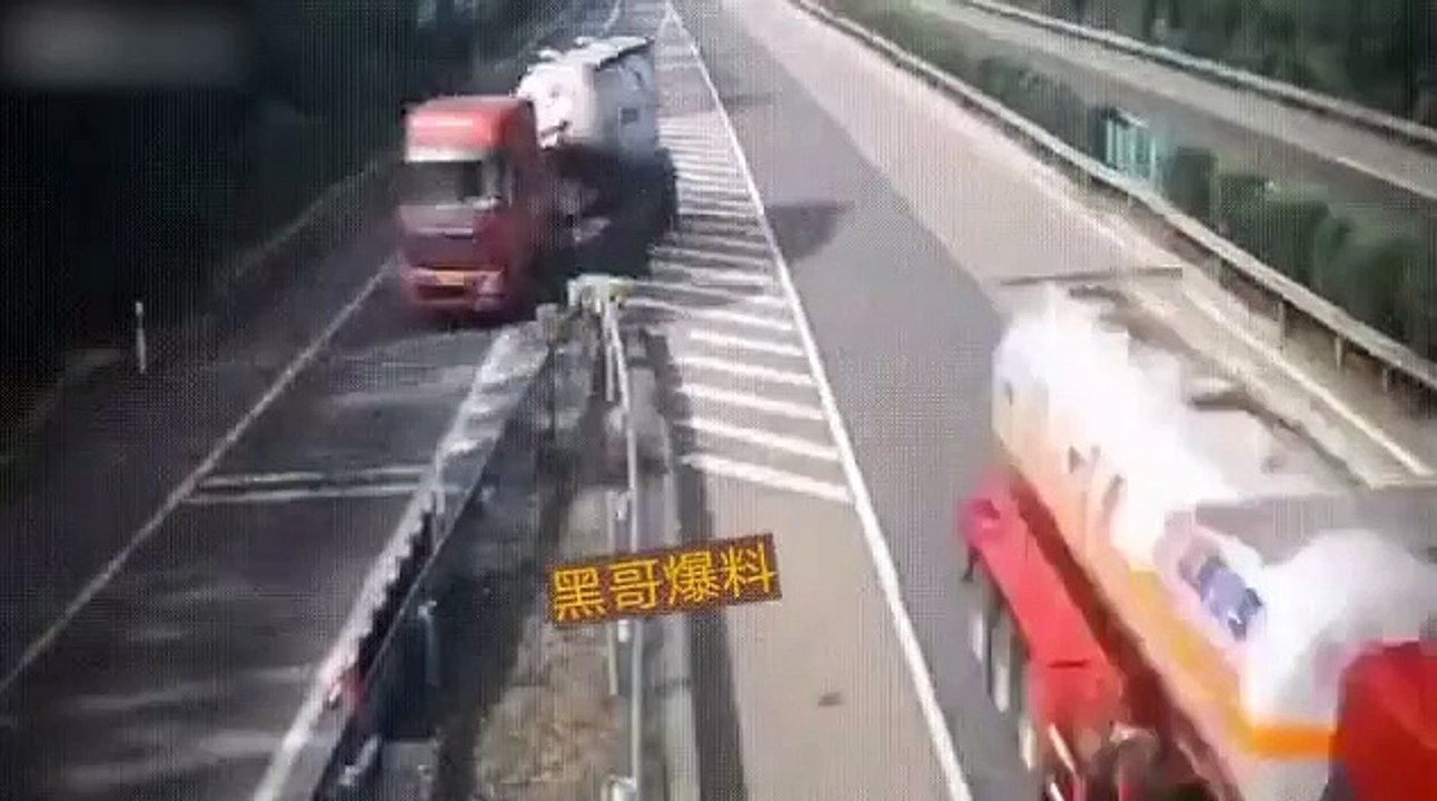 Un routier fait demi-tour sur l'autoroute après s'être trompé de route