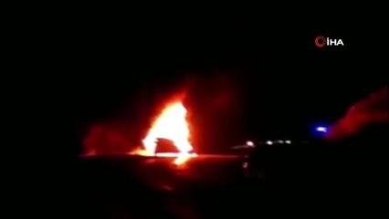 Çapa motoruyla çarpışan otomobil alev alev böyle yandı