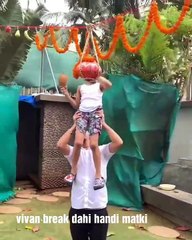 Vivan raj kundra breaks dahi handi on janmasthami, shilpa raj kundra celebrate janmasthami