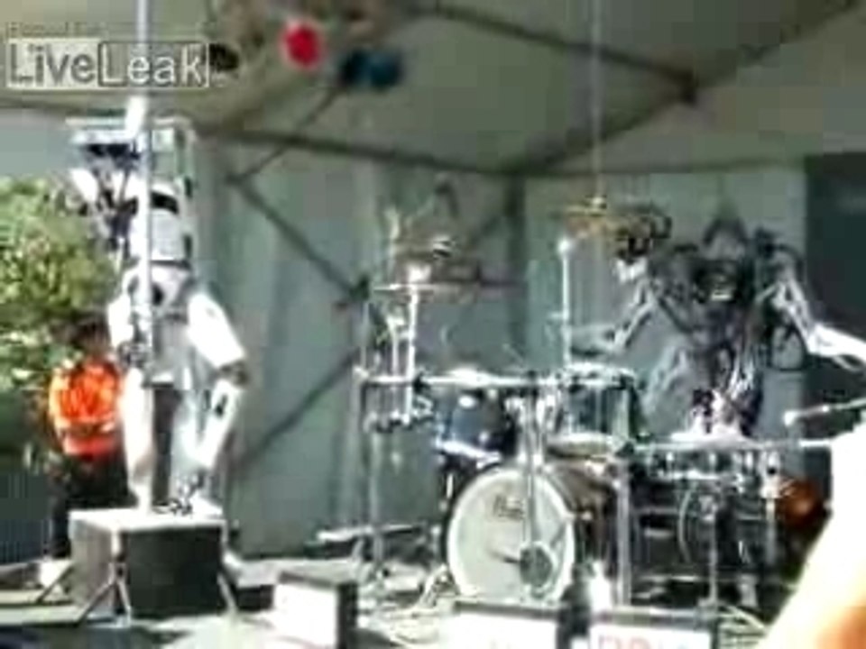 Robot batterista