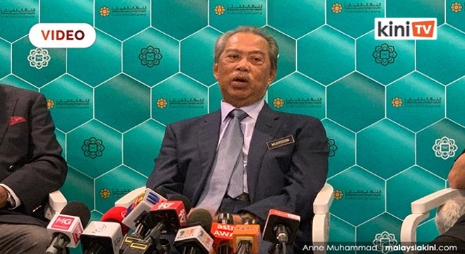 Zakir Naik ke, Zakir turun ke, perlu patuh undang-undang - Muhyiddin