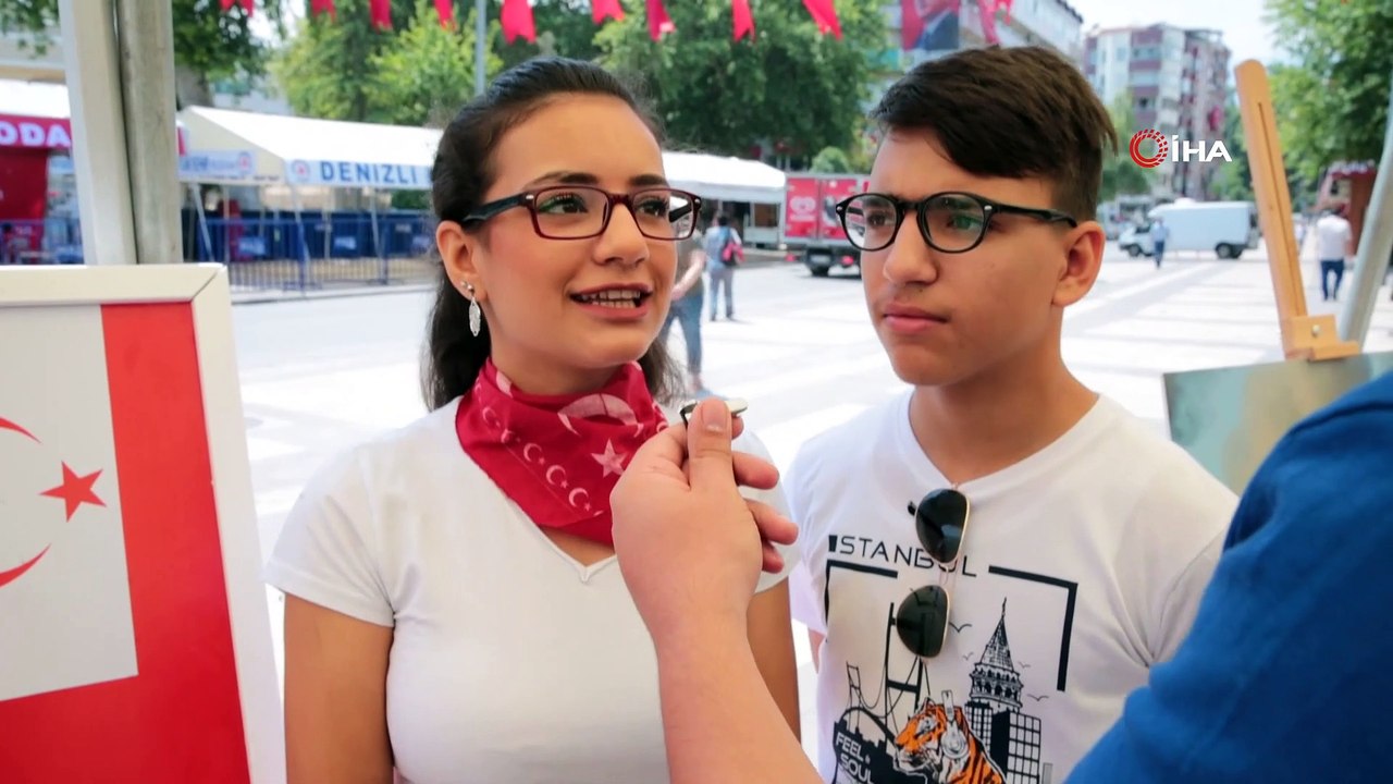 3 bin 262 adet 15 Temmuz hatıra parası ile Türkiye haritası yaptılar