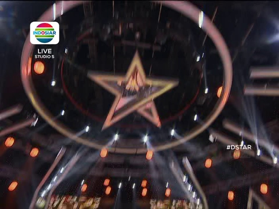 [VIDEO] JKT48 Team T - Kenyataan Yang Ternoda + Heavy Rotation @ D'Star Indosiar 190715